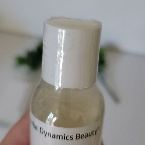 Herbal Dynamics Beauty Clean & Calm Cucumber & Blue Lotus Micellar Water - Picture 7 of 7